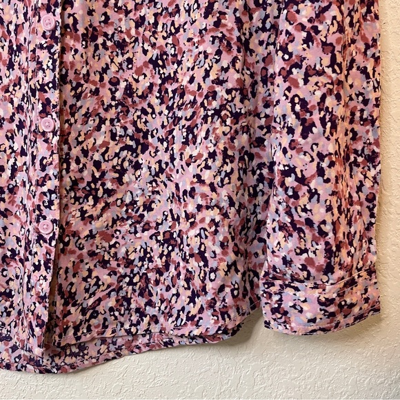 🌻3 for $25 SALE- Beachlunchlounge Abstract Button Down Blouse - Picture 8 of 8